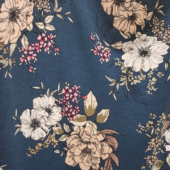 Torrid Floral Top - Picture 3 of 3